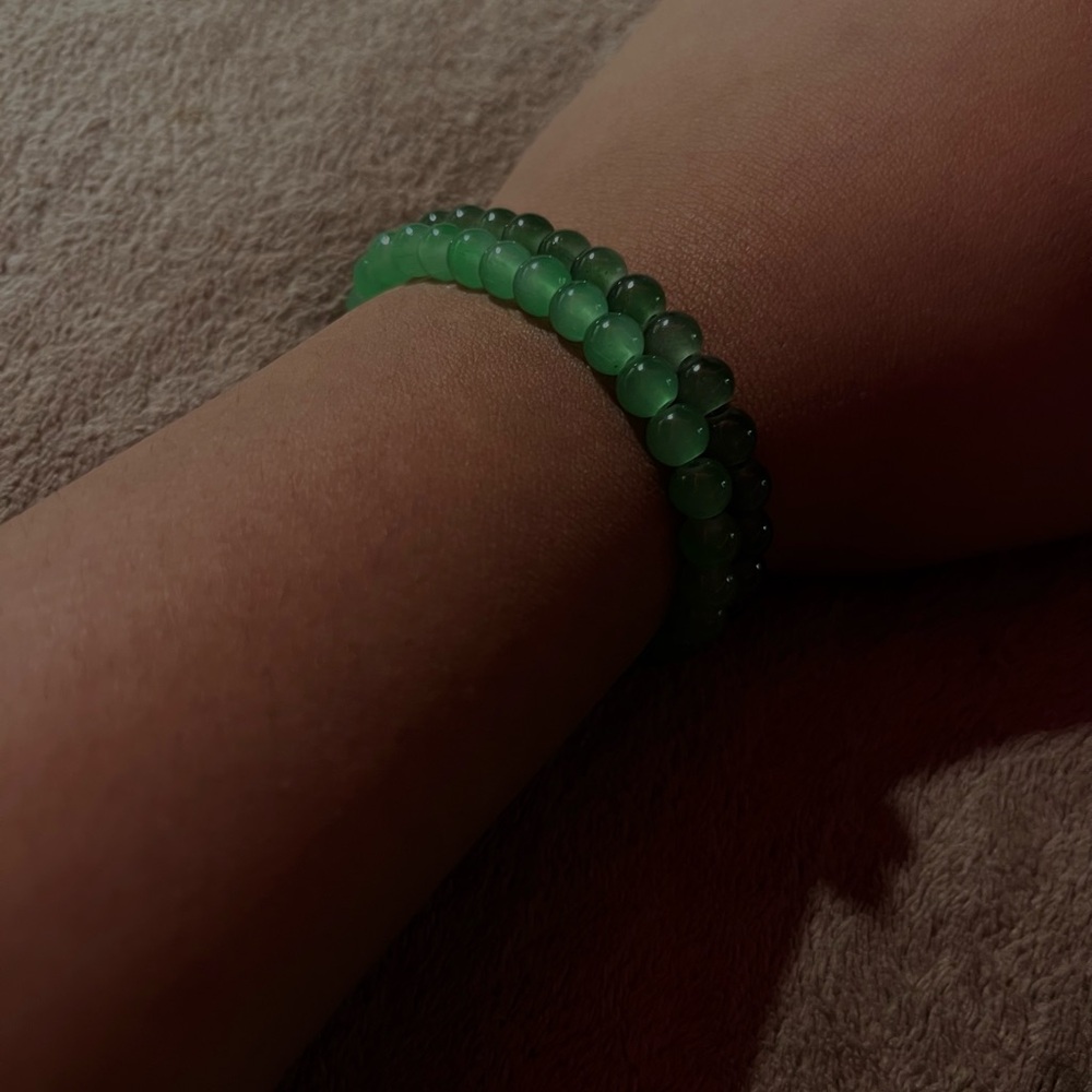 Elegant Green Beaded Bracelet